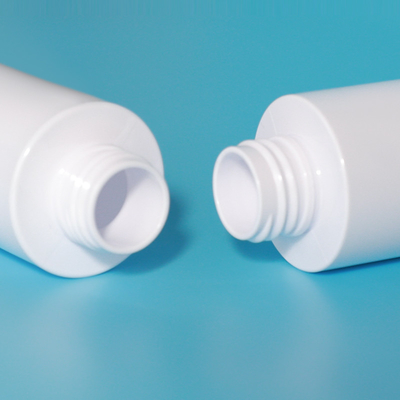 Logotipo personalizado 120ml 150ml 180ml Botão de bomba de spray de plástico branco com spray de névoa fina