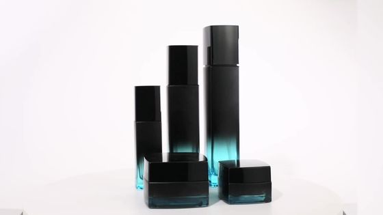 O preto de empacotamento cosmético líquido do grupo da fundação 30ml 60ml geou com a bomba