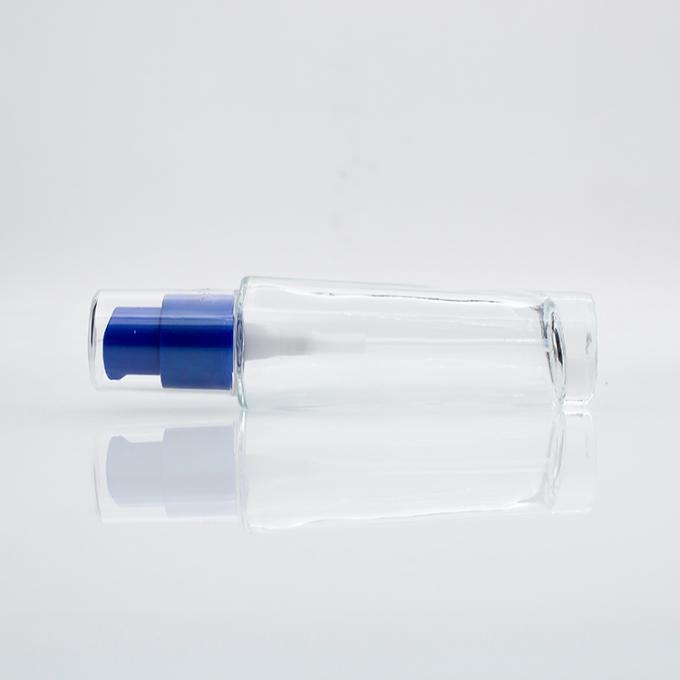 A cara vazia compõe a garrafa 33ml de vidro cosmética para a fundação líquida