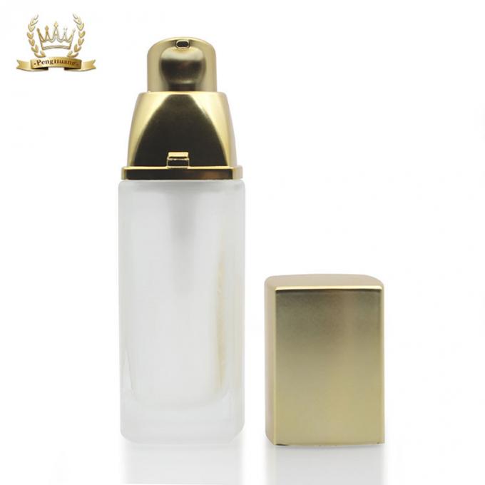 Garrafa líquida cosmética de vidro geada da fundação da garrafa 30ml da fundação com bomba do ouro