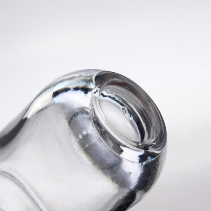 Garrafa líquida de vidro clara vazia da fundação 30ml de China com bomba branca